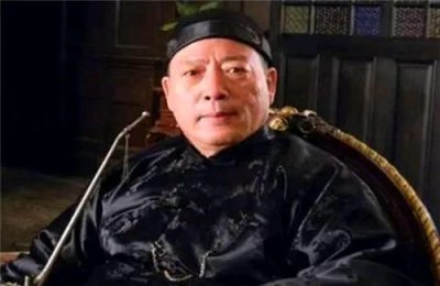 ​青帮真正的老大，杜月笙见了他要磕头，面对日本人毫不退缩