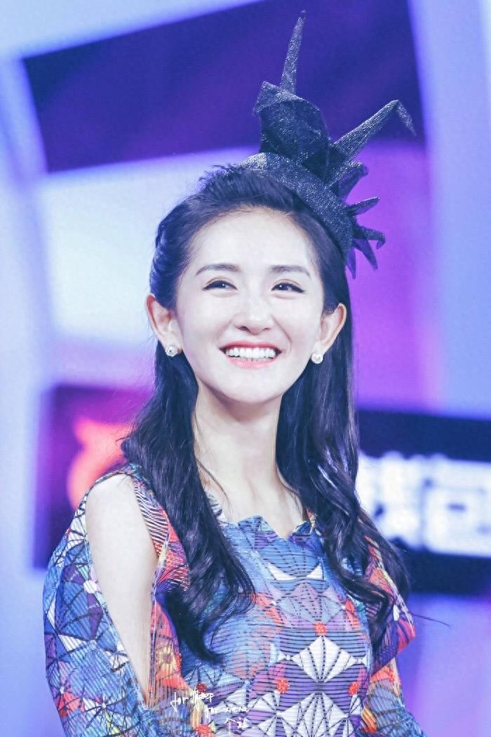 细数湖南卫视的女主持们，两个是女王，一个低调无名，一个太招黑