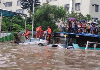 ​深圳遭遇史无前例的极端特大暴雨，刷新自1952年以来四项极值记录