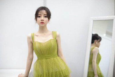 ​冯提莫再度参加蒙面唱将，献声戏曲好惊艳，这是什么宝藏女孩？