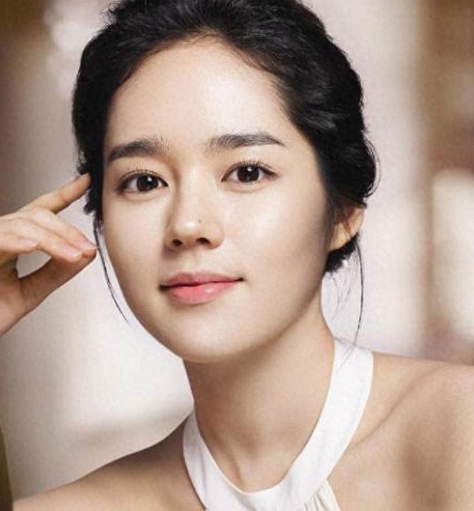 韩国8位女星照，让人傻傻分不清楚，难道我有脸盲症？