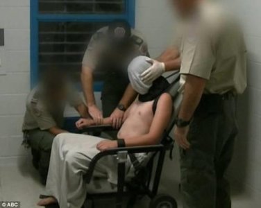 ​澳大利亚17岁男孩在少年监狱受刑画面（组图)