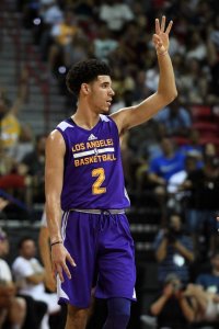 ​夏联MVP！NBA官方晒出朗佐-鲍尔的照片