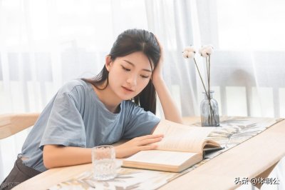 ​公务员因生病导致不能工作，需要长期休假，单位会如何处理