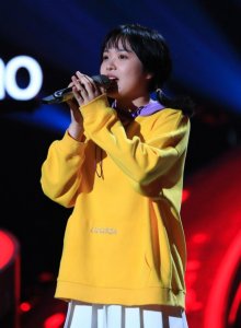 ​一个是“努尔哈赤后人”，一个来自“浙音明星班”，这届好声音很有故事