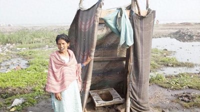 ​印度女人上厕所，为何从来不用纸？看看当地生活习惯你就懂了