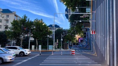 ​红灯明明可以右转，可还是被扣6分？交警：因为你没注意这些点