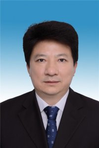 ​何录春任青海省副省长