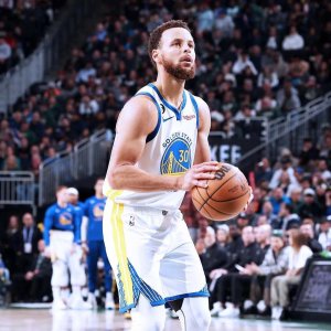 ​NBA常规赛：勇士VS猛龙！勇士难逃客场宿命？