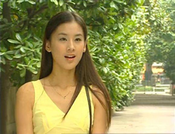 黄圣依长了一张170加的脸，没想到身高却这么矮！