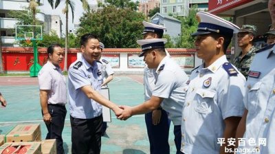 ​隆林：公安局局长王太兴到消防救援大队开展节慰问