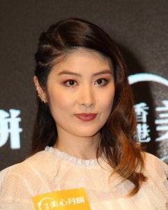 ​陈慧琳无人敢惹？隐藏25年背景曝光，难怪连向华强都不敢碰她