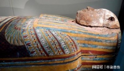 ​梦见死人和棺材预示着什么？梦见死人和棺材办丧事