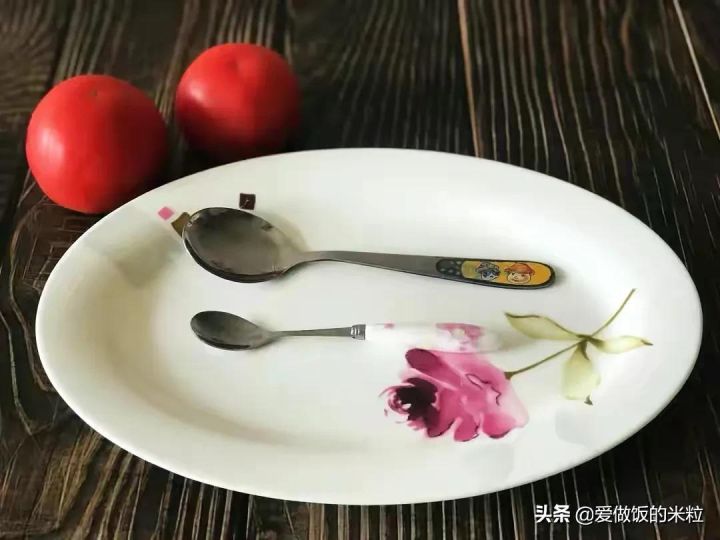 清炒西兰花的家常做法（清炒西蓝花颜色碧绿清淡爽口）