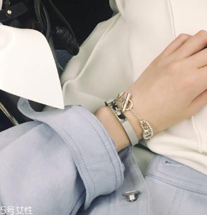 手链什么颜色好看？手链哪种颜色最好看