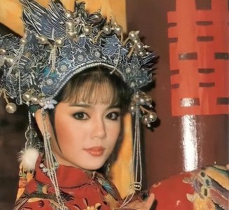 ​台湾省女星狄莺：和15岁儿子裸睡，这份母爱太窒息，儿子被送监狱