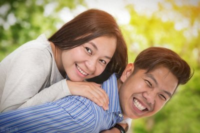 ​婚姻关系：夫妻年龄相差10岁，这样的婚姻正常吗？