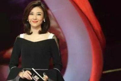 ​她是央视女主持，嫁大20岁老公惹争议，如今家庭事业双丰收！