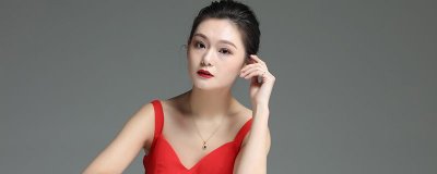 ​颈纹很深怎么办并且脖子黑