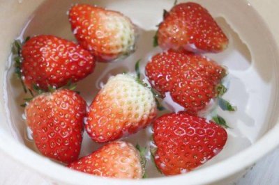 ​新鲜草莓怎样长时间保存（新鲜草莓保存方法）