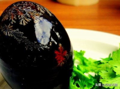 ​松花蛋怎么制作（皮蛋的制作流程是什么？它具有营养价值么？）