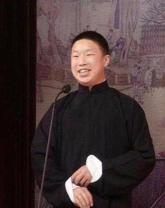 相比岳云鹏张云雷等人, 为什么烧饼一直没有真正火起来?