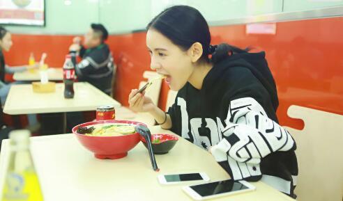 女生问你吃饭了吗怎么神回复3