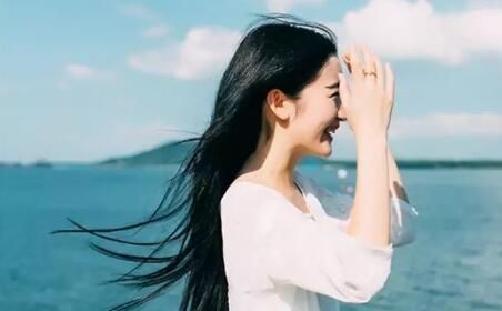 追摩羯女让她崇拜你