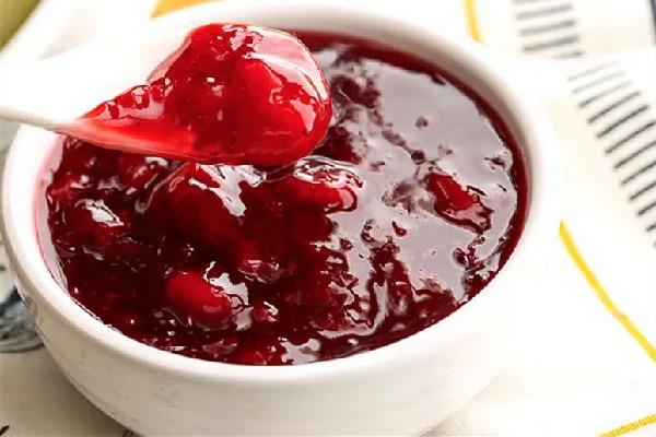 生活果酱有一小块发霉了还能吃吗 果酱发霉了会怎样  2