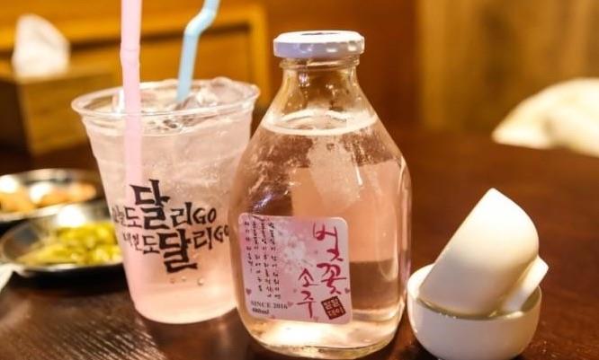 生活韩国烧酒哪个牌子好喝 韩剧里的烧酒哪个牌子  1