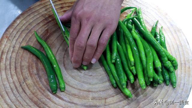 怎么腌辣椒好吃又简单方便(辣椒就该这样吃)(3)