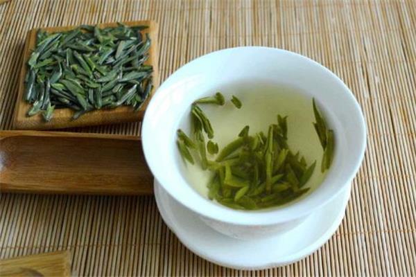 竹叶青茶怎么保存 竹叶青茶可以长期喝吗 竹叶青茶怎么保存 竹叶青茶可以长期喝吗