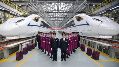 ​高铁乘务员、保洁员和餐服员到底什么区别？