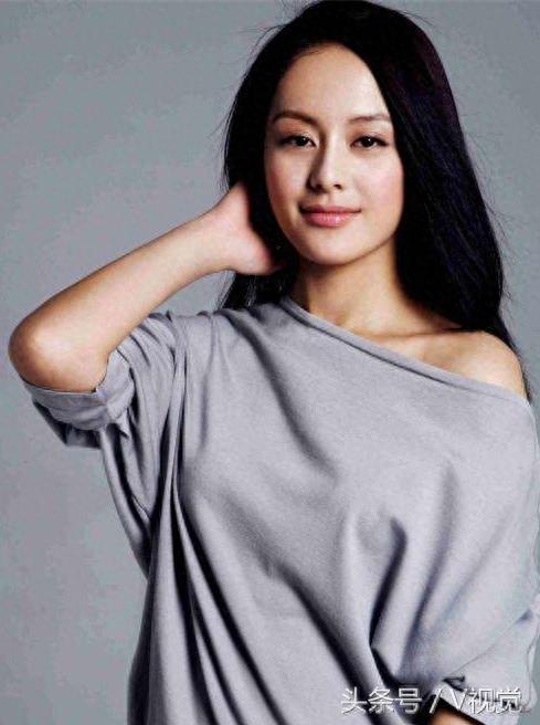 尹航在《踏破硝烟》中饰演女一号 董云清