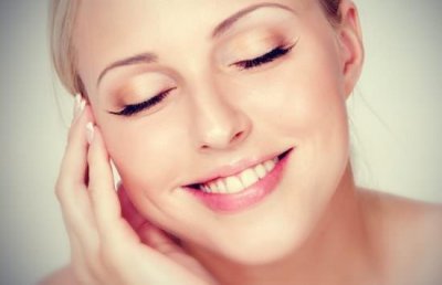 ​迎接新年到来 女性如何让皮肤发光