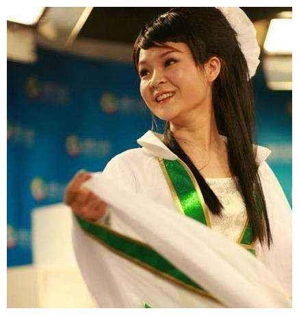 她因杨幂走红,曾被那英吐槽长得丑,现变成这样!