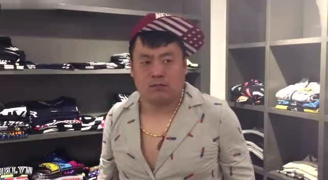 凭《乡村爱情》成名,曾住地下室10年,如今买百万豪宅送妻子