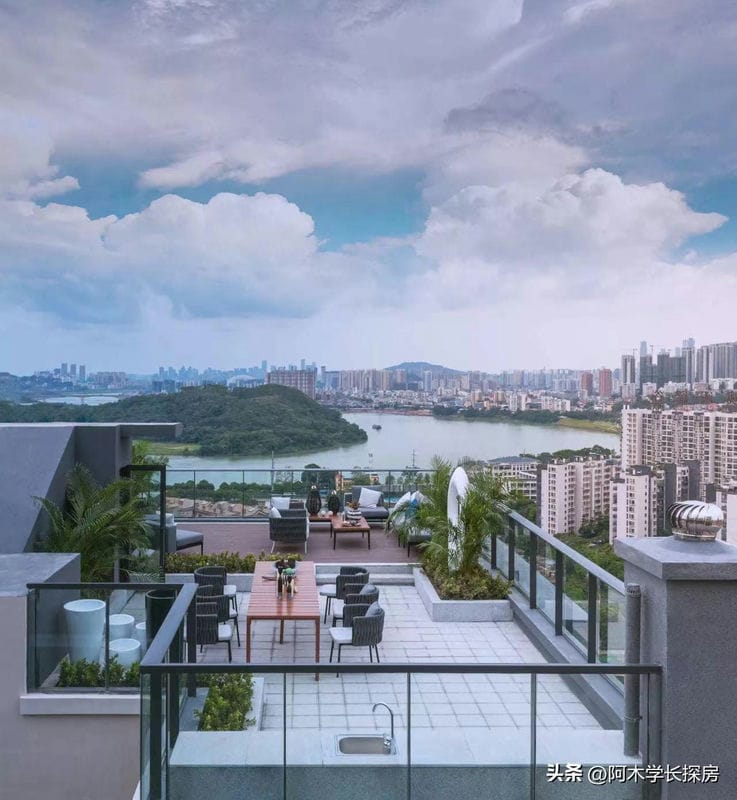 叠拼别墅选上叠还是下叠好-(叠拼别墅是什么意思)