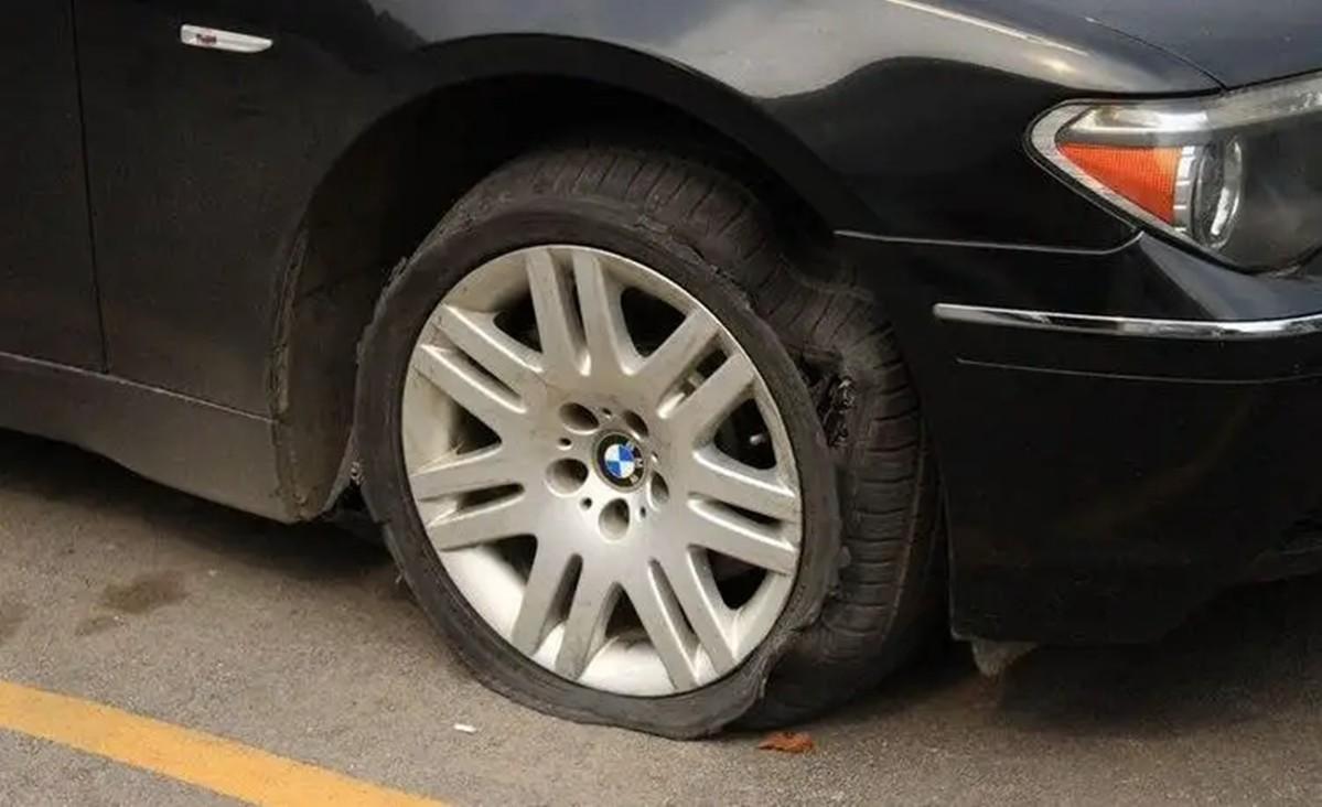 汽车轮胎要一起换四个吗(轮胎先换2个还是4个)