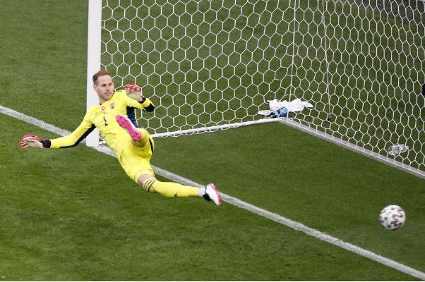 踢足球是有氧运动还是无氧运动 踢足球有什么坏处