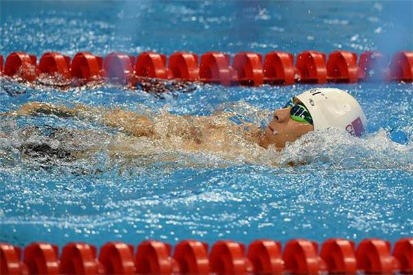 仰泳怎么转身 推荐三种方法