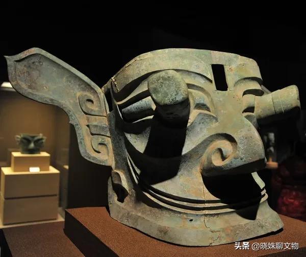 三星堆文物之解密青铜神树(三星堆青铜神树)(9)