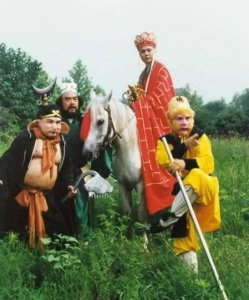 ​王伯昭：演白龙马走红，曾因演反派被谢霆锋打入院，如今在卖卤肉