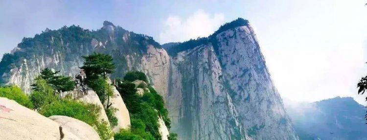 华山属于关中地区吗