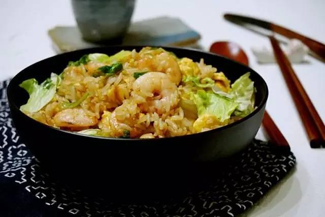 网红炒饭菜谱 家常（快手又好吃的家常炒饭）(3)