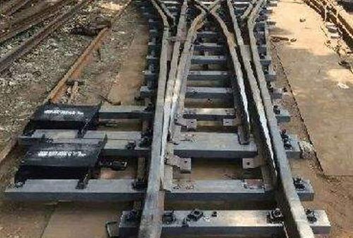 道岔导曲线按平面型式划分有几种类型