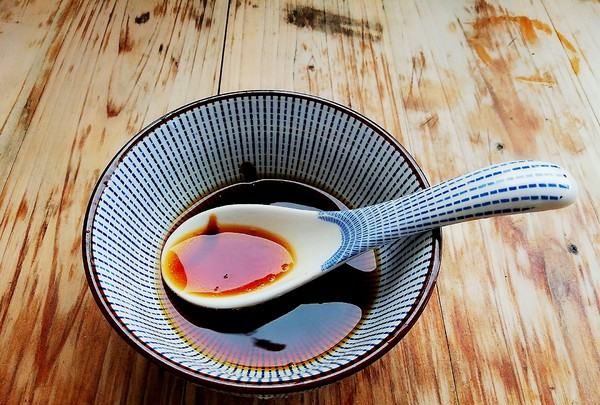 皮蛋凉拌的做法,凉拌皮蛋的简单做法图5