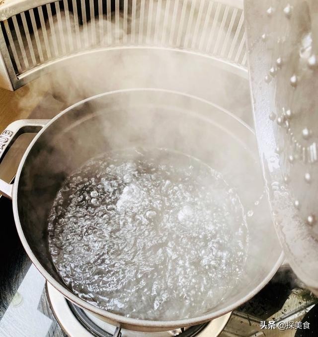 最简单的鸭架汤做法(百分百成功的奶白鸭架汤)(7)