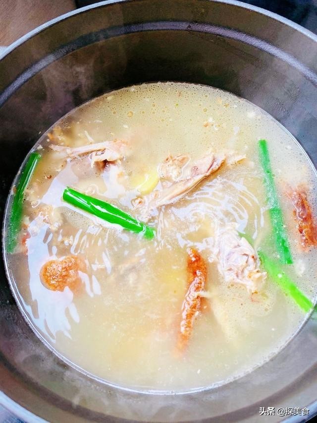 最简单的鸭架汤做法(百分百成功的奶白鸭架汤)(10)