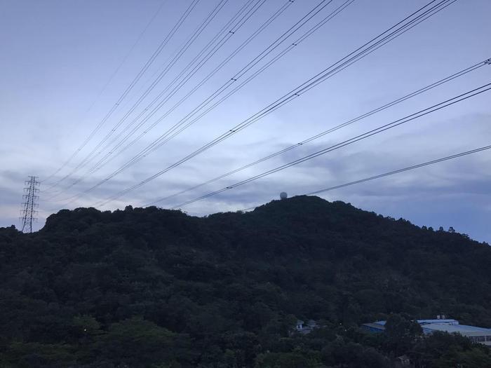 周末环跑铁仔山, 是西乡最大的公园, 被誉为